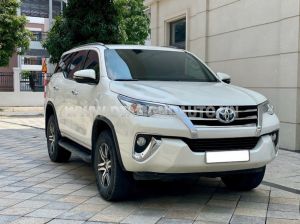 Xe Toyota Fortuner 2.4G 4x2 AT 2019