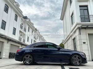 Xe Mercedes Benz C300 AMG 2019