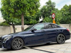 Xe Mercedes Benz C300 AMG 2019