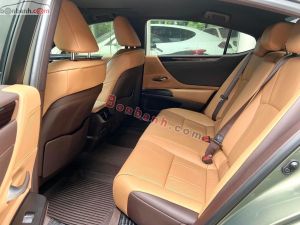 Xe Lexus ES 250 2022