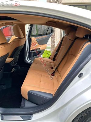 Xe Lexus ES 250 2021