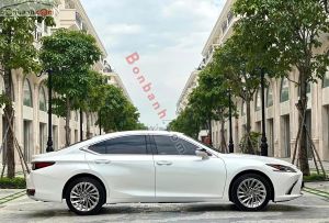 Xe Lexus ES 250 2021