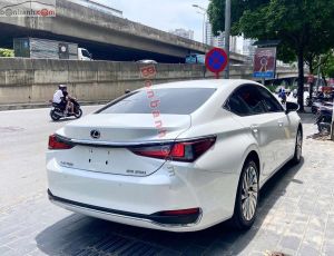 Xe Lexus ES 250 2021