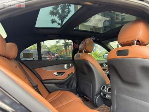 Xe Mercedes Benz C300 AMG 2020