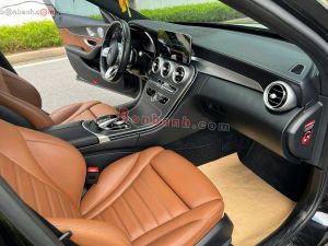 Xe Mercedes Benz C300 AMG 2020