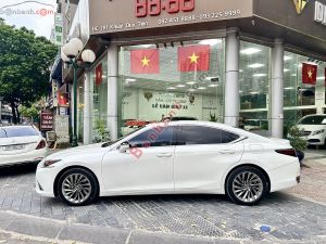Xe Lexus ES 250 2021