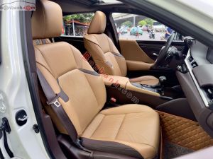 Xe Lexus ES 250 2021