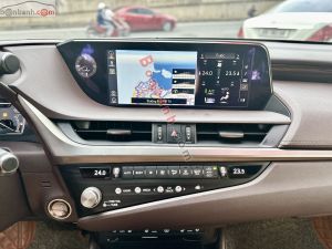 Xe Lexus ES 250 2021