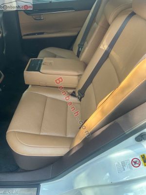 Xe Lexus ES 250 2015